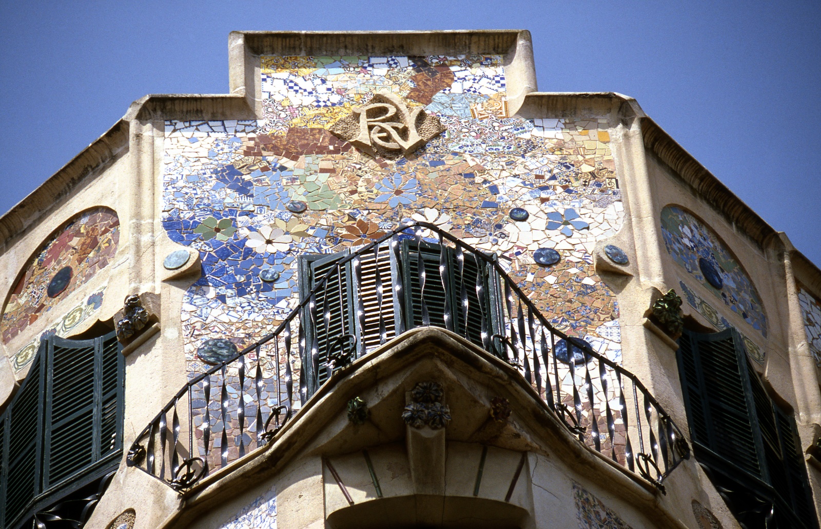 Palma old city, The Forteza Rey building decoration